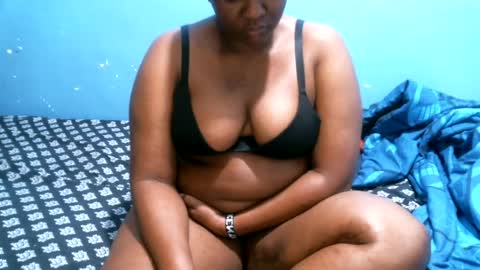 Snapshot of midnightkady chatting on June 14, 9:17 pm Caddy online show from June 14, 9:17 pm