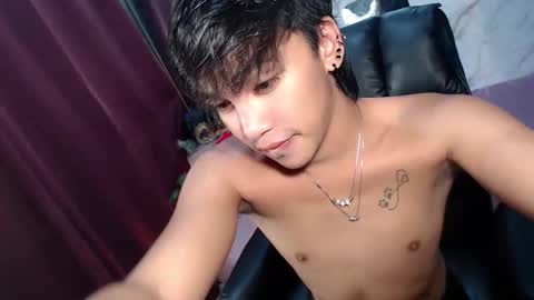Snapshot of midnightkiller_ chatting on April 17, 10:13 pm Kitty online show from April 17, 10:13 pm