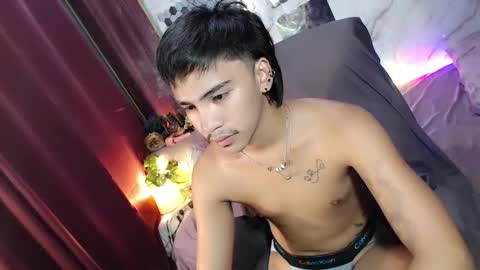 Snapshot of midnightkiller_ chatting on May 1, 9:47 am Kitty online show from May 1, 9:47 am