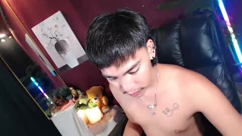 Snapshot of midnightkiller_ chatting on May 5, 8:39 pm Kitty online show from May 5, 8:39 pm