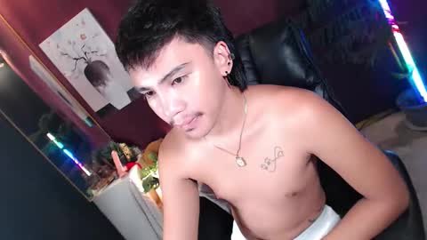 Snapshot of midnightkiller_ chatting on May 9, 8:58 pm Kitty online show from May 9, 8:58 pm