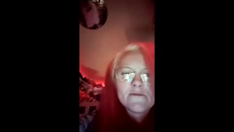 Snapshot of midnightseducer1 chatting on April 2, 2:31 am midnightseducer1 online show from April 2, 2:31 am