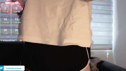 midori__san online show from March 9, 5:28 pm