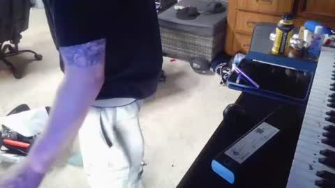 midtownhustler online show from June 17, 1:34 pm