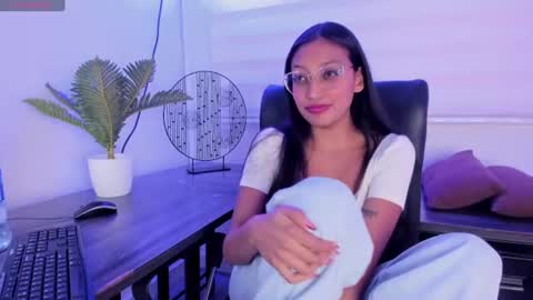 miel_ambar online show from June 23, 7:45 pm