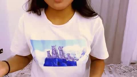 Mia online show from January 17, 5:05 pm