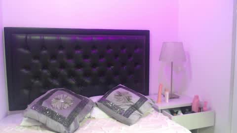Migatica johnson12 online show from May 26, 3:02 am