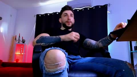 MightyAaron online show from April 7, 4:46 am