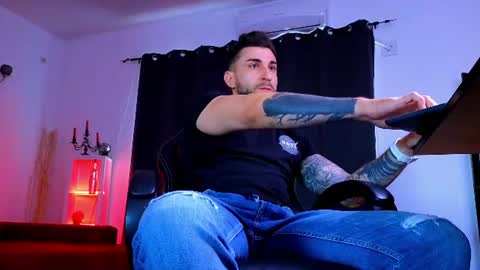 MightyAaron online show from July 7, 3:31 am