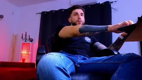 MightyAaron online show from July 17, 10:58 pm