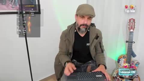 Miguel Angel online show from August 3, 4:55 pm