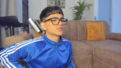 miguel_turqueza online show from May 24, 8:41 am