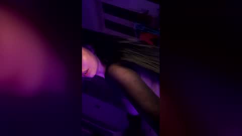 Midah online show from March 8, 7:39 pm