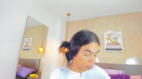 Miia online show from April 18, 11:47 am