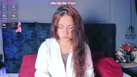 miia_moore_ online show from June 9, 12:50 pm
