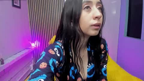 miilu  online show from September 19, 3:19 am