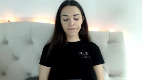 Mika online show from December 14, 7:40 pm