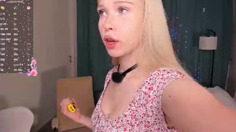 Angel girl online show from July 5, 7:21 pm