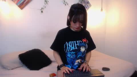 mikaza online show from March 31, 1:11 pm