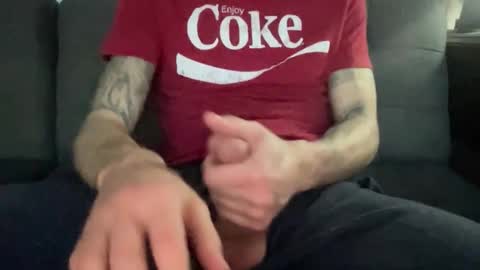 Snapshot of mike71351 chatting on January 16, 6:50 am anonguy1910324 online show from January 16, 6:50 am