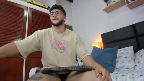  MIKE FOXXX online show from February 3, 6:22 am