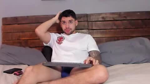 Snapshot of mike_montoya chatting on January 18, 4:16 am Mike Montoya online show from January 18, 4:16 am