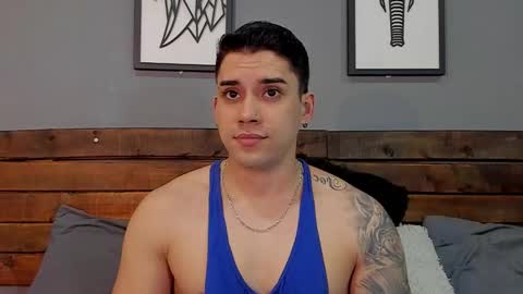 Snapshot of mike_montoya chatting on February 23, 10:51 pm Mike Montoya online show from February 23, 10:51 pm