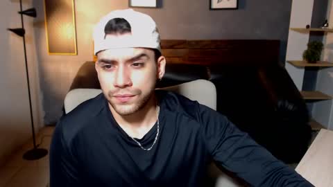 Mike Montoya online show from May 14, 2:29 am