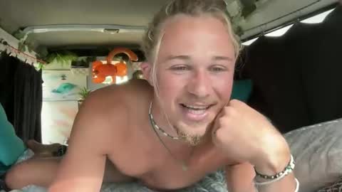 Snapshot of mike_sunn chatting on October 25, 3:14 am Mike online show from October 25, 3:14 am