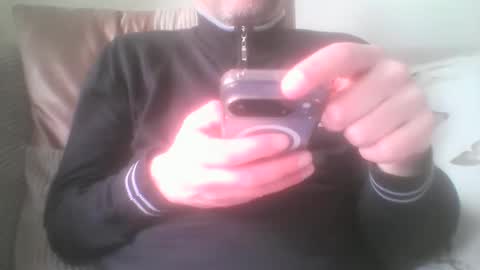 mikehockishuge9 online show from April 14, 4:35 pm