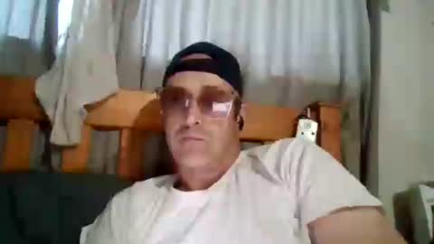 Snapshot of mikeundies chatting on June 29, 6:52 am mikeundies online show from June 29, 6:52 am