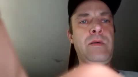 Snapshot of mikeundies chatting on July 8, 1:43 am mikeundies online show from July 8, 1:43 am