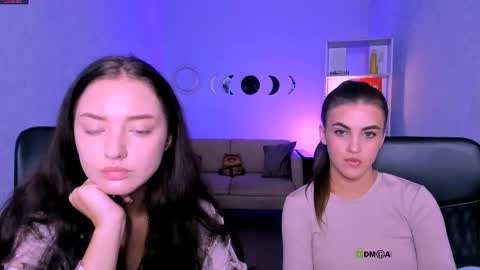 Miki online show from November 13, 1:32 pm