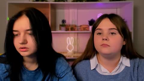 Snapshot of miki_ti chatting on December 21, 7:32 pm miki_ti online show from December 21, 7:32 pm