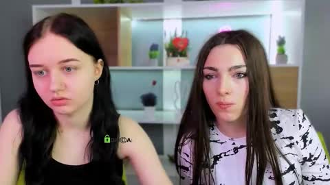 Snapshot of miki_ti chatting on February 25, 6:12 am miki_ti online show from February 25, 6:12 am