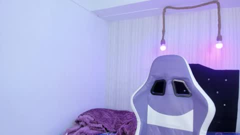 Snapshot of miku_katsuragi chatting on January 14, 1:55 am miku katsuragi online show from January 14, 1:55 am