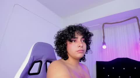 Snapshot of miku_katsuragi chatting on January 18, 2:48 am miku katsuragi online show from January 18, 2:48 am