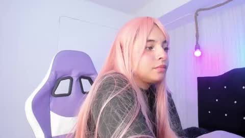 Snapshot of miku_katsuragi chatting on February 5, 2:05 am miku katsuragi online show from February 5, 2:05 am