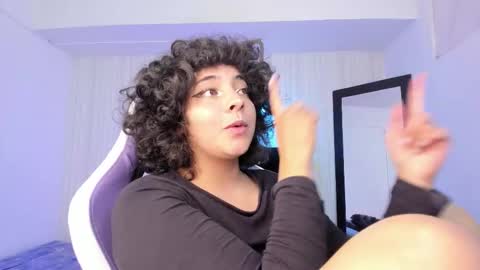 Snapshot of miku_katsuragi chatting on March 4, 3:12 am miku katsuragi online show from March 4, 3:12 am