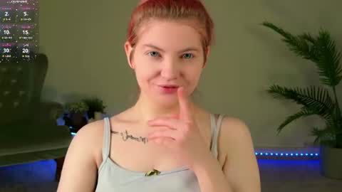Snapshot of mila_taylorrr chatting on June 13, 4:49 pm Lisa online show from June 13, 4:49 pm