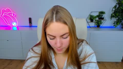 Snapshot of milaaddam chatting on February 4, 12:44 pm Milla online show from February 4, 12:44 pm