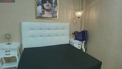 miladiosa online show from January 9, 11:57 am