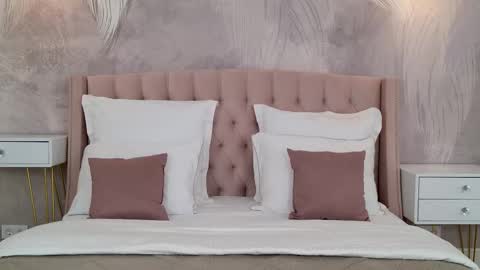 milaleoneli online show from September 13, 3:34 pm