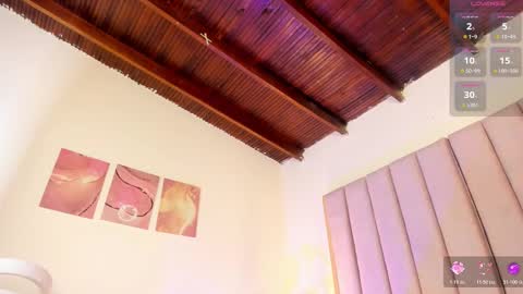 Snapshot of milan_ebony chatting on December 22, 11:51 am Milan online show from December 22, 11:51 am