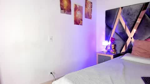Snapshot of milan_ebony chatting on July 3, 12:11 pm Milan online show from July 3, 12:11 pm