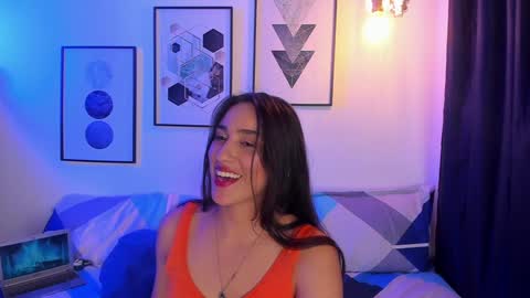 Snapshot of milan_roux chatting on December 2, 11:51 pm Milane online show from December 2, 11:51 pm