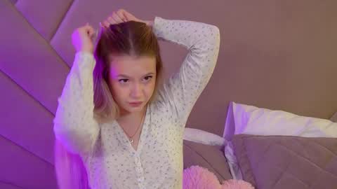 MilanaBalmain online show from April 27, 4:21 am