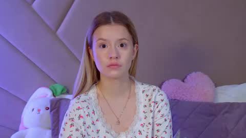 MilanaBalmain online show from May 4, 4:08 am