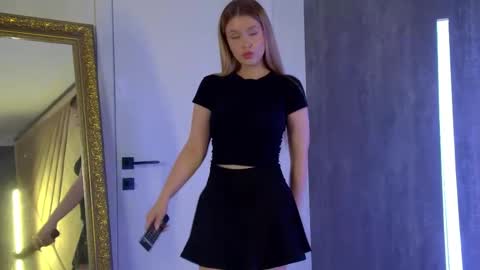 MilanaBalmain online show from May 16, 10:36 am
