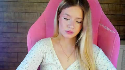 MilanaBalmain online show from May 22, 4:30 am